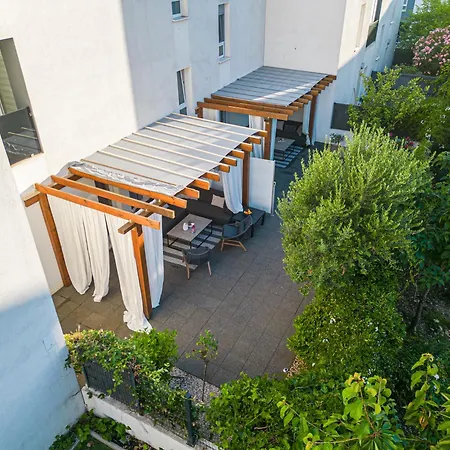 Luxusapartment Nav